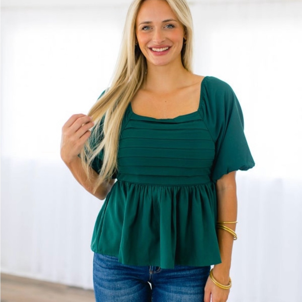 NWOT-She + Sky Green Balloon Sleeve Smocked Peplum Blouse